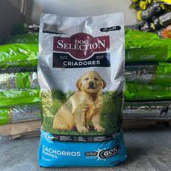 Dog Selection CRIADORES CACHORRO X 21 KG